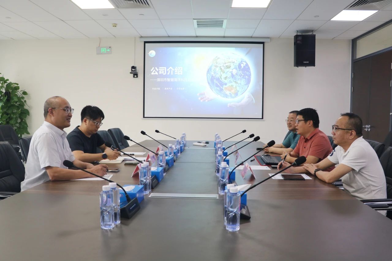 南(nán)山(shān)區(qū)政協委員(yuán)前海(hǎi)管理(lǐ)局港澳服務處戴瑞睿主任領導一(yī)行(xíng)來(lái)訪(圖1)